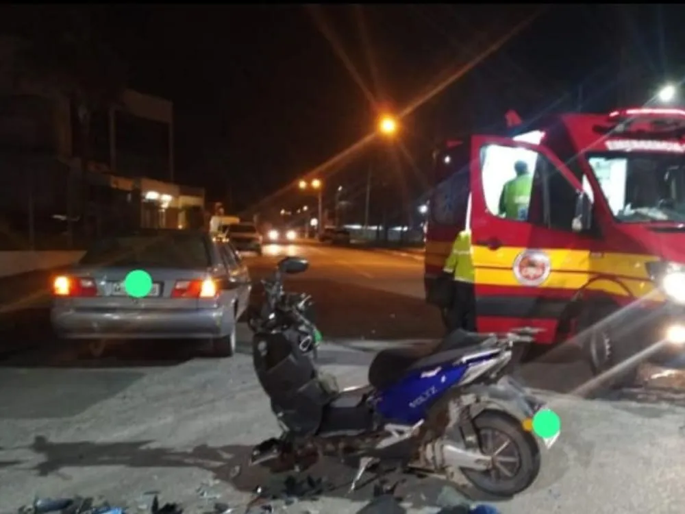 Motociclista fica ferido em batida de frente com carro em Brusque
