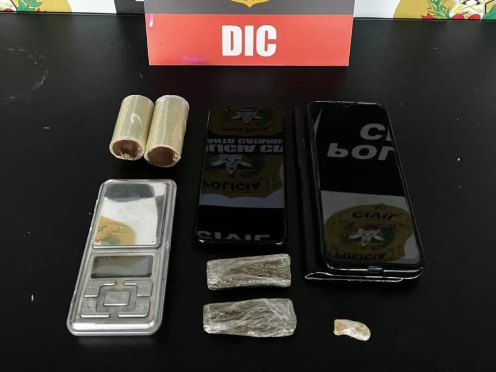 Homem é preso com drogas e balança de precisão no bairro Progresso