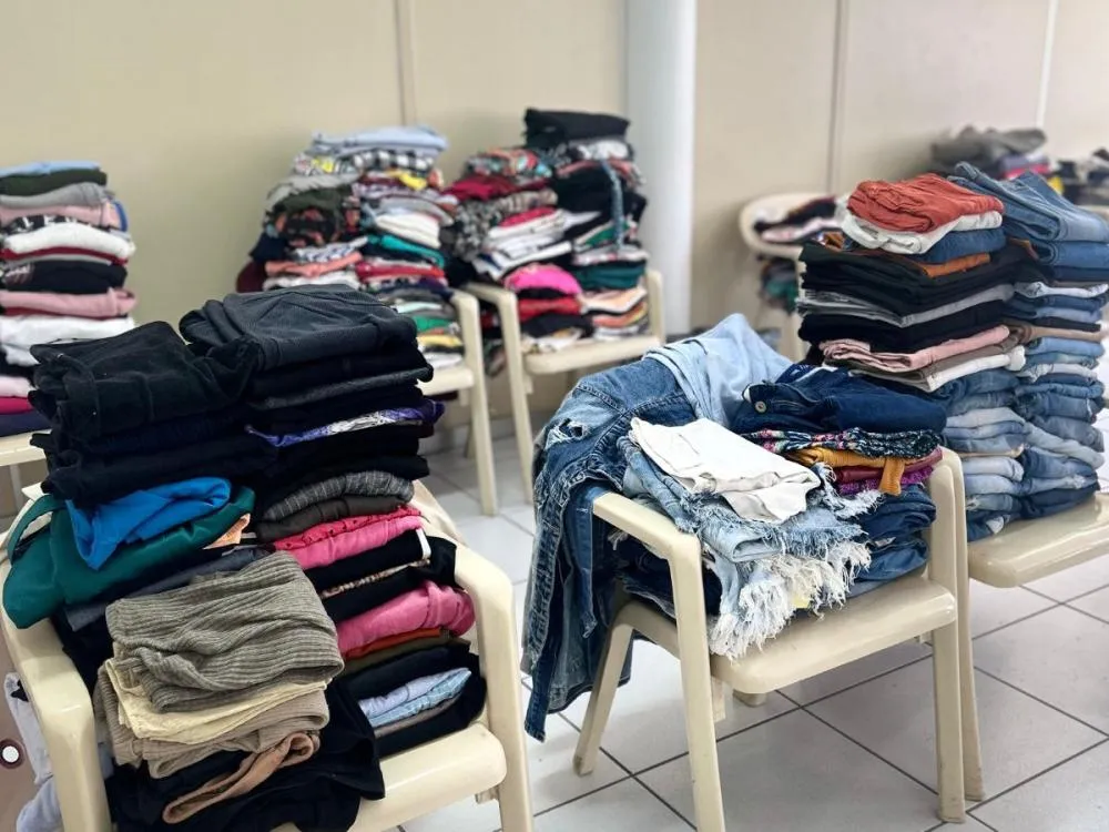 Campanha do Agasalho: mais de mil peças arrecadadas por empresa têxtil são doadas em Blumenau