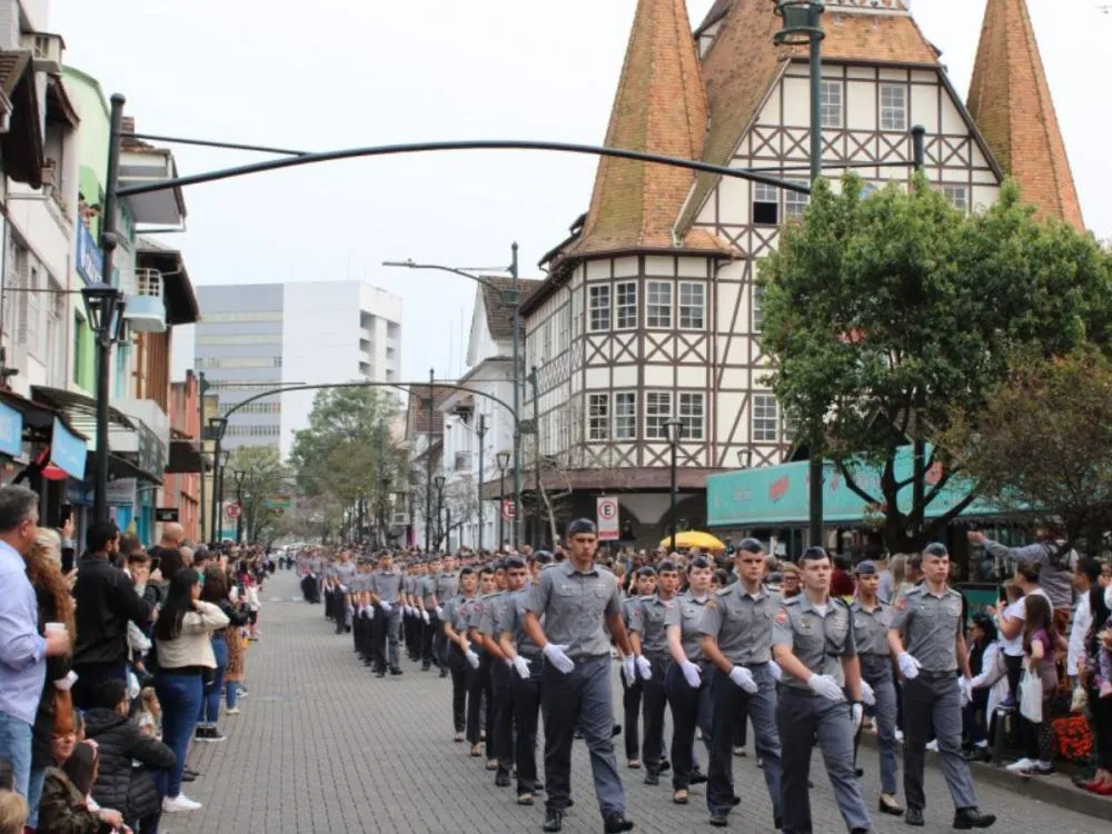 Blumenau abre inscrições para o Desfile Cívico de 7 de Setembro; saiba como participar