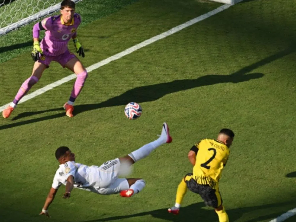 Real Madrid supera Borussia Dortmund e vai disputar semifinal do Mundial de Clubes contra o PSG