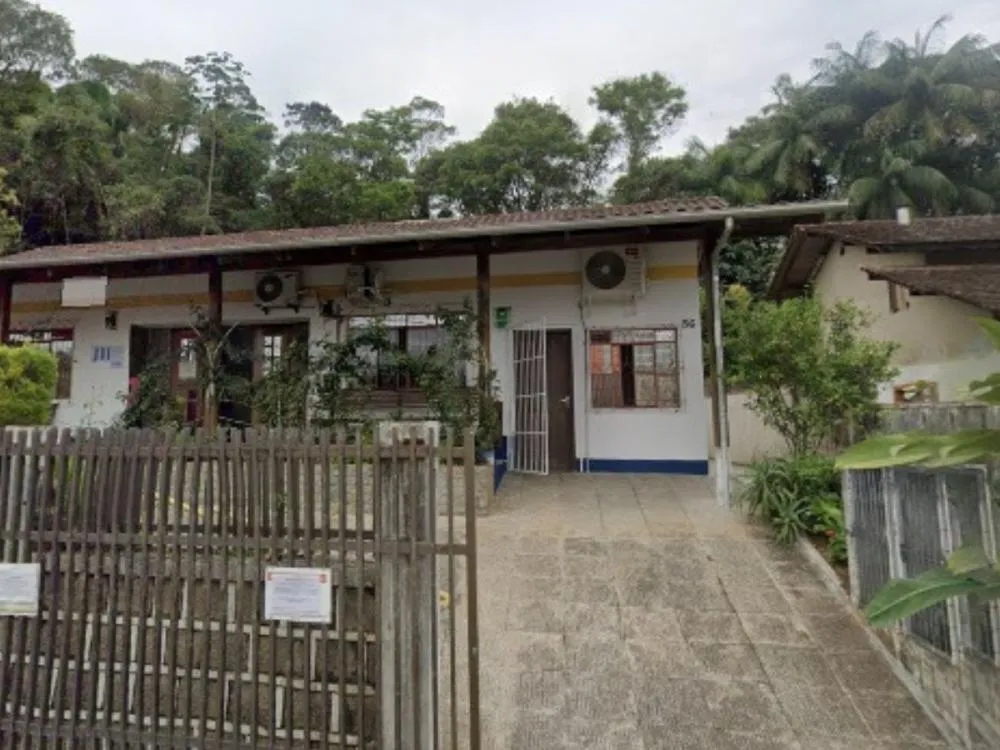 Ausência de médico em unidade de saúde de Blumenau faz moradora buscar atendimento particular; prefeitura explica