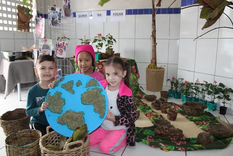 Blumenau planta mais de 1,6 mil árvores durante o Junho Verde