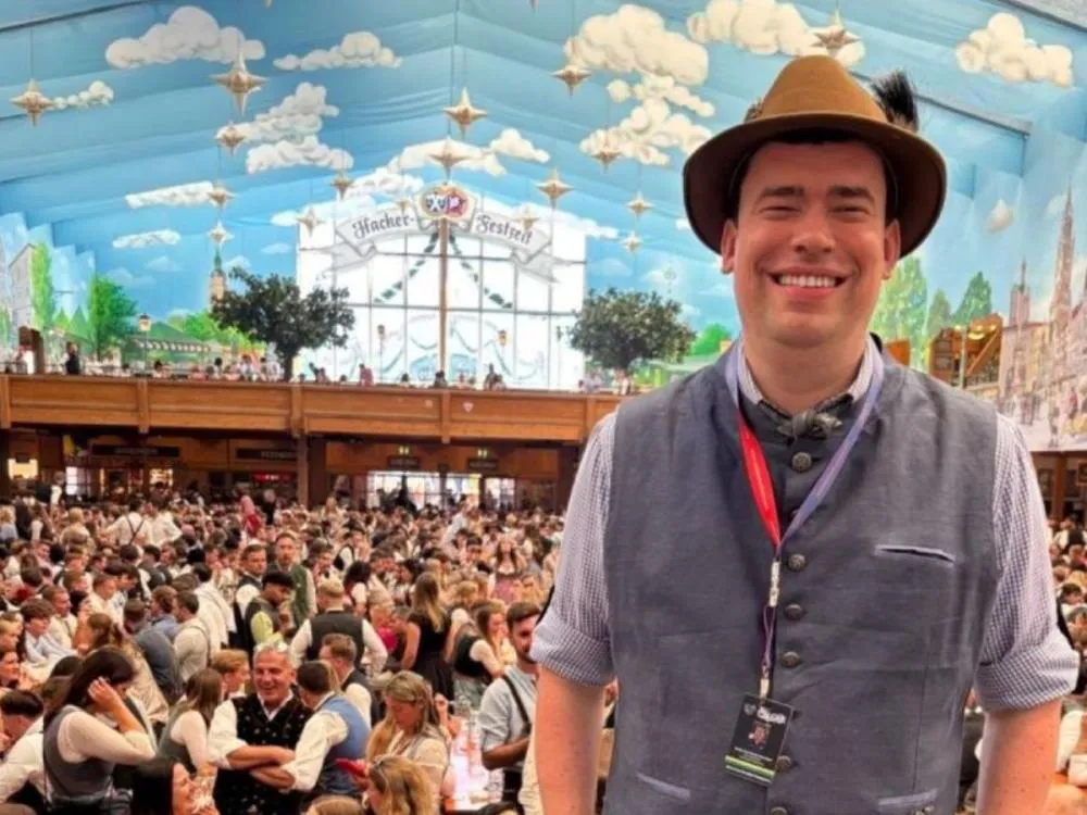 “A experiência do turista está no centro da nossa estratégia”, diz Guilherme Guenther sobre a Oktoberfest de Blumenau