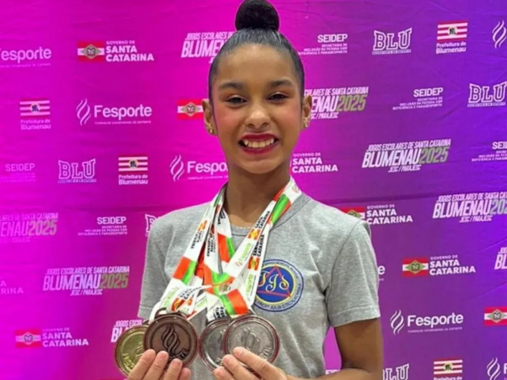 Jovem ginasta de Blumenau conquista três medalhas na etapa estadual do Jesc