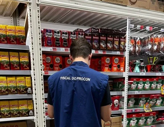 Preço da cesta básica varia mais de 22% em mercados de Gaspar, segundo Procon