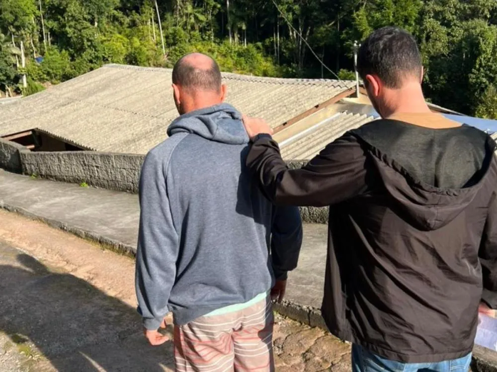 Homem condenado por furto é preso no bairro Ponta Aguda, em Blumenau