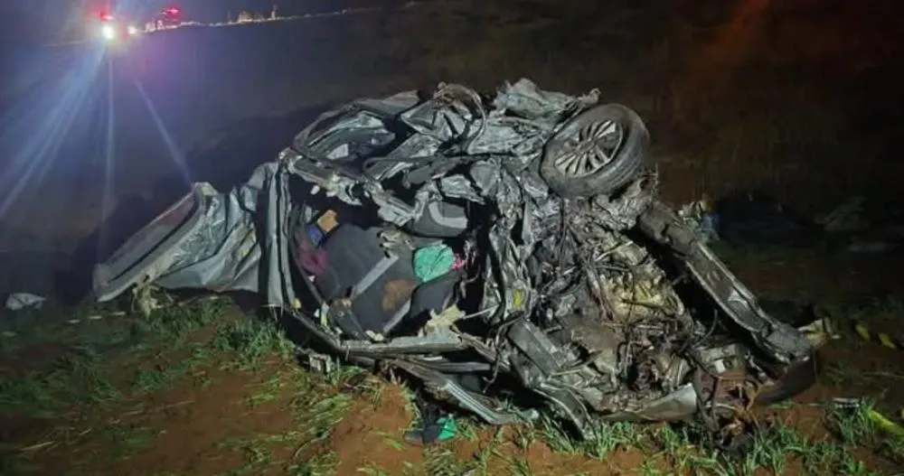 Cinco da mesma família morrem em acidente entre carro de Blumenau e caminhão no sudoeste do Paraná