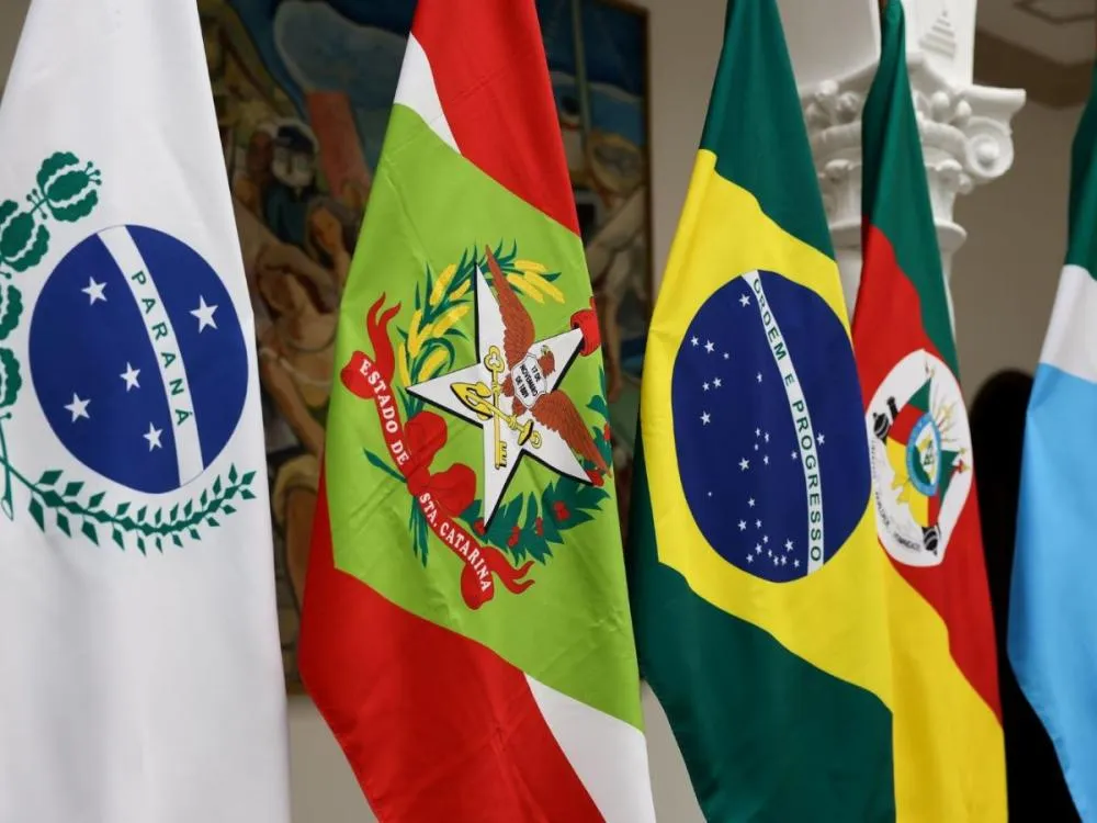  Governadores assinam Carta Manifesto em defesa da infraestrutura ferroviária da Região Sul