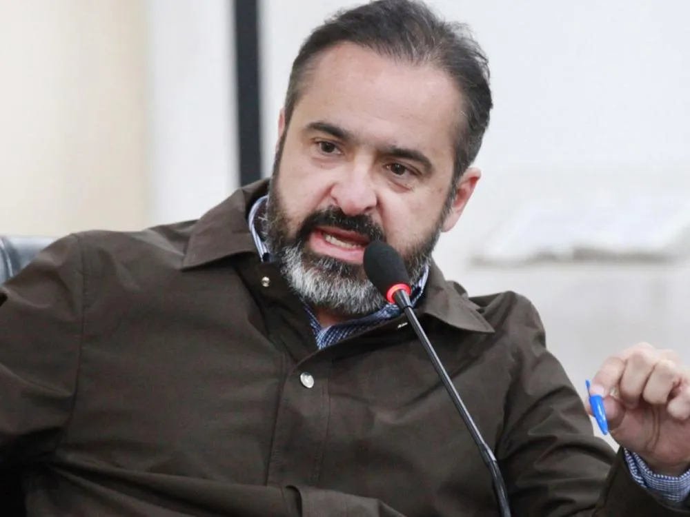 Ex-presidente do Samae presta esclarecimentos à CPI do Esgoto em Blumenau; saiba como foi a reunião