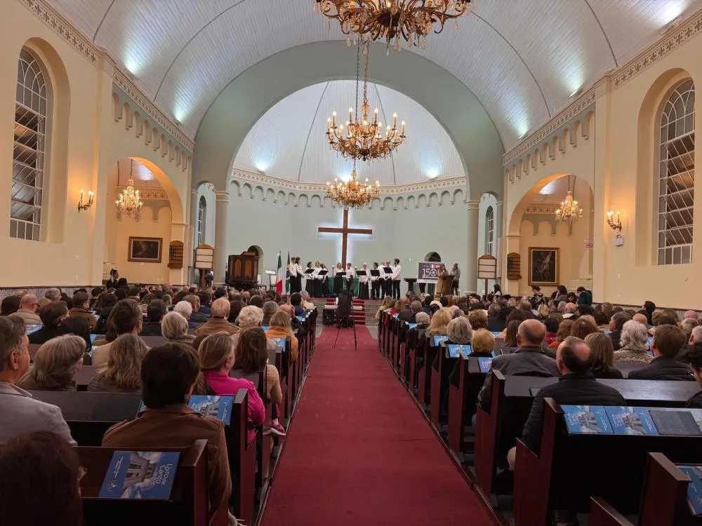 Coro da Itália se apresenta em Brusque e celebra 165 anos da cidade