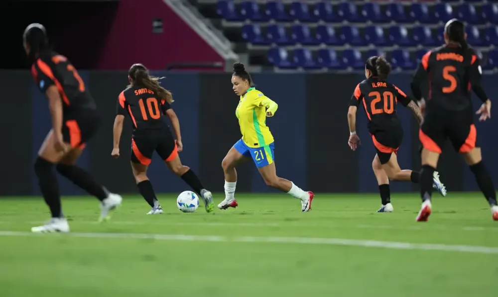 Brasil e Colômbia decidem título da Copa América Feminina 2025 neste sábado