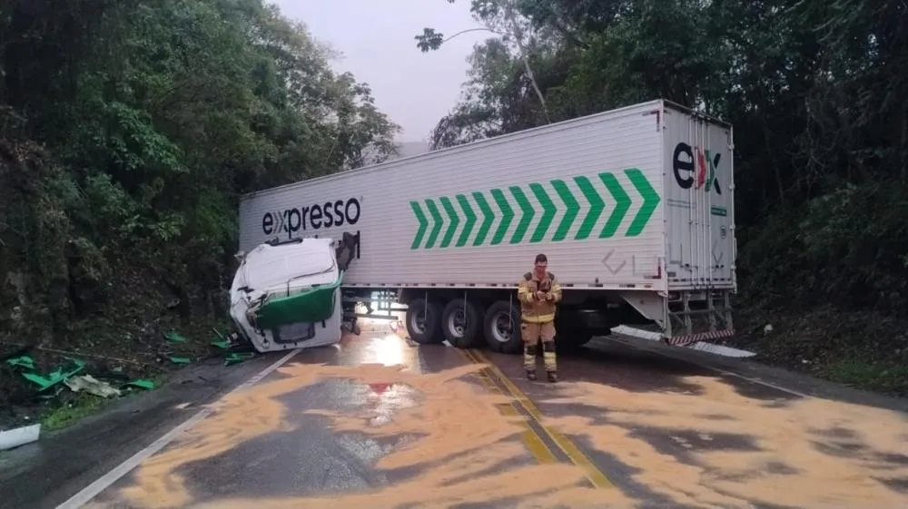 Acidente interdita totalmente a BR-470 em Ibirama nesta quarta-feira 