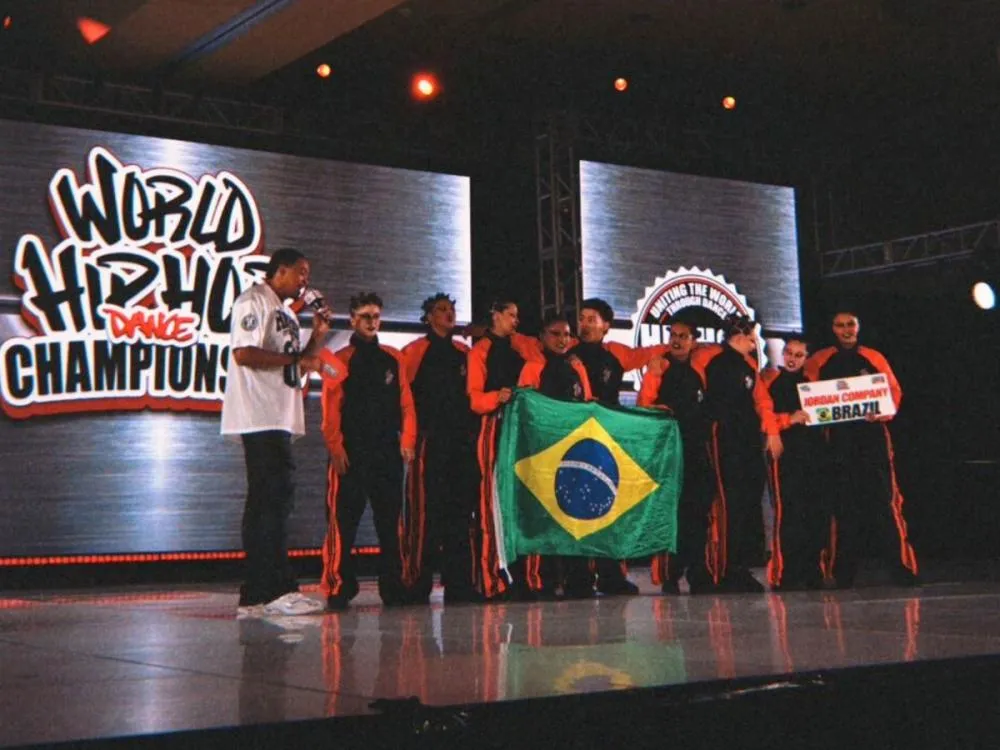 Da cena local ao palco mundial: grupo de dança de Itajaí é destaque nos Estados Unidos