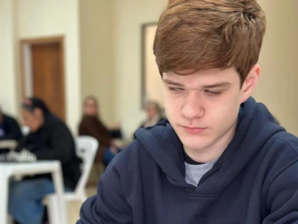 Atleta de Indaial é o mais jovem no 1º Campeonato Catarinense de Xadrez para Deficientes Visuais