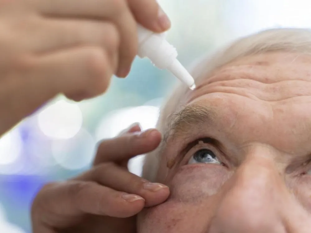 Idosos de Blumenau podem fazer exames de olhos de graça nos AGFs Velha e Itoupava