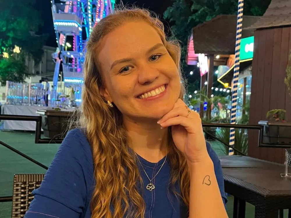 De vídeos no TikTok a encontros na vida real: Gaúcha transforma experiência de mudança em rede de apoio feminina em Blumenau