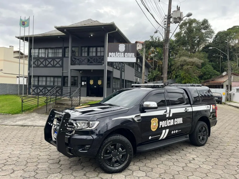 Polícia Civil realiza operação contra estelionatários que causaram prejuízo de R$ 800 mil a locadora em Blumenau