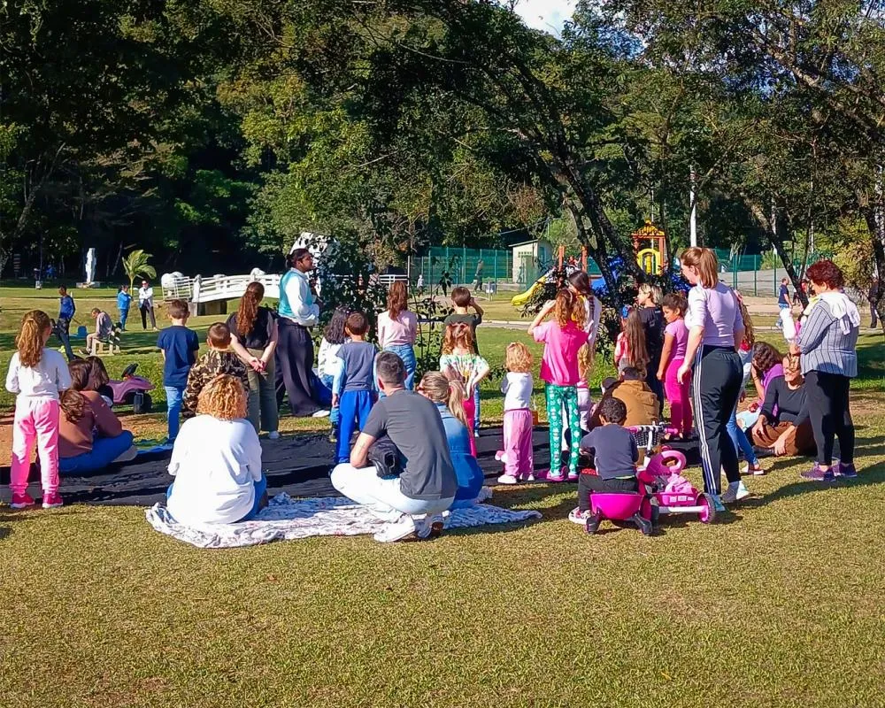 Parque das Esculturas em Brusque recebe evento de contação de histórias neste domingo