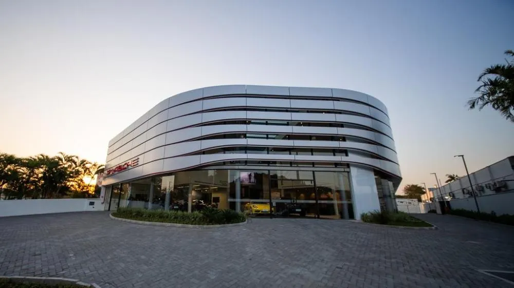 Stuttgart Porsche inaugura nova unidade em Blumenau