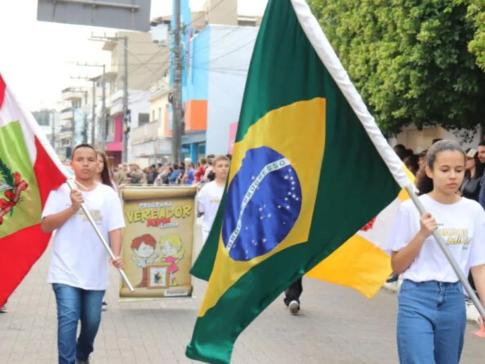 Desfile cívico de 7 de Setembro é cancelado em Gaspar devido à previsão de chuva
