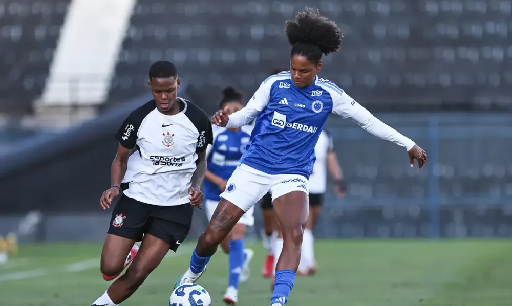Cruzeiro e Corinthians começam disputa pelo título do Brasileirão feminino neste domingo