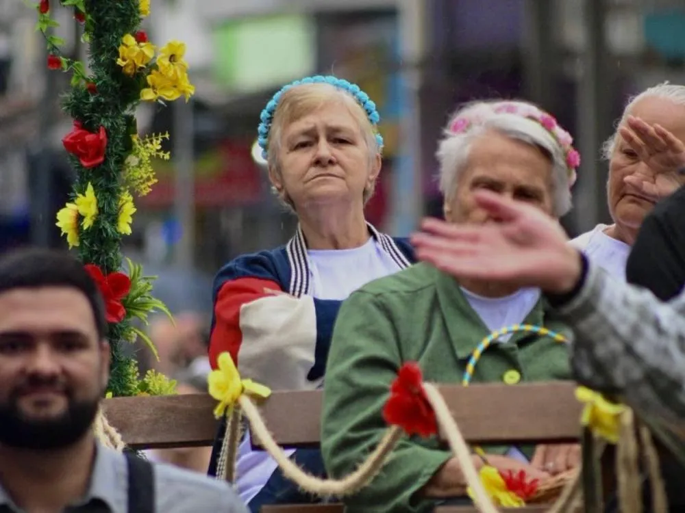 Oktoberfest Blumenau: saiba quando acontecem os desfiles na Rua XV de Novembro