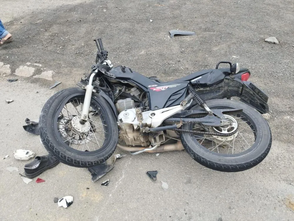 Acidente entre carro e moto deixa dois feridos na BR-470 em Rio do Sul