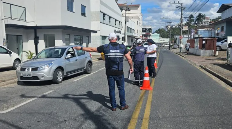 Gaspar realiza Semana Nacional de Trânsito com blitz educativas e treinamento aos agentes de trânsito