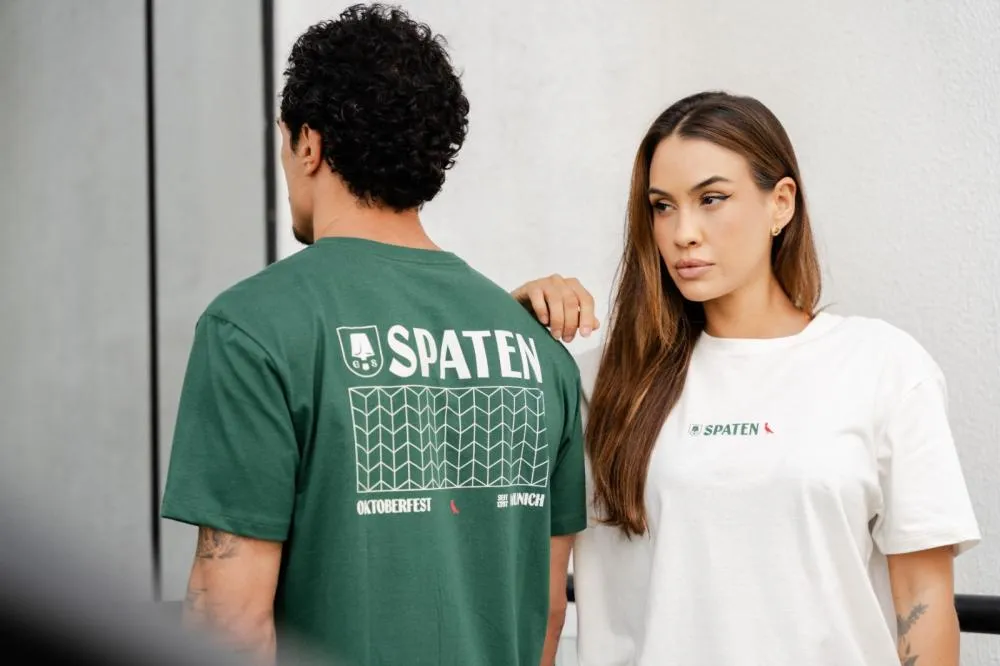 Peça com design autoral celebra o legado cervejeiro da marca e ganha destaque em ensaio de moda com Eduarda Borges e Henrique Sartori. Foto: Victor Silveira/Agência Guru