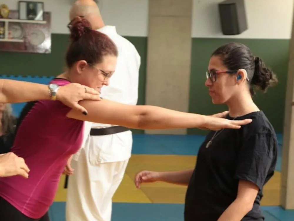 Vereadores de Blumenau aprovam criação de programa de defesa pessoal para mulheres em situação de violência