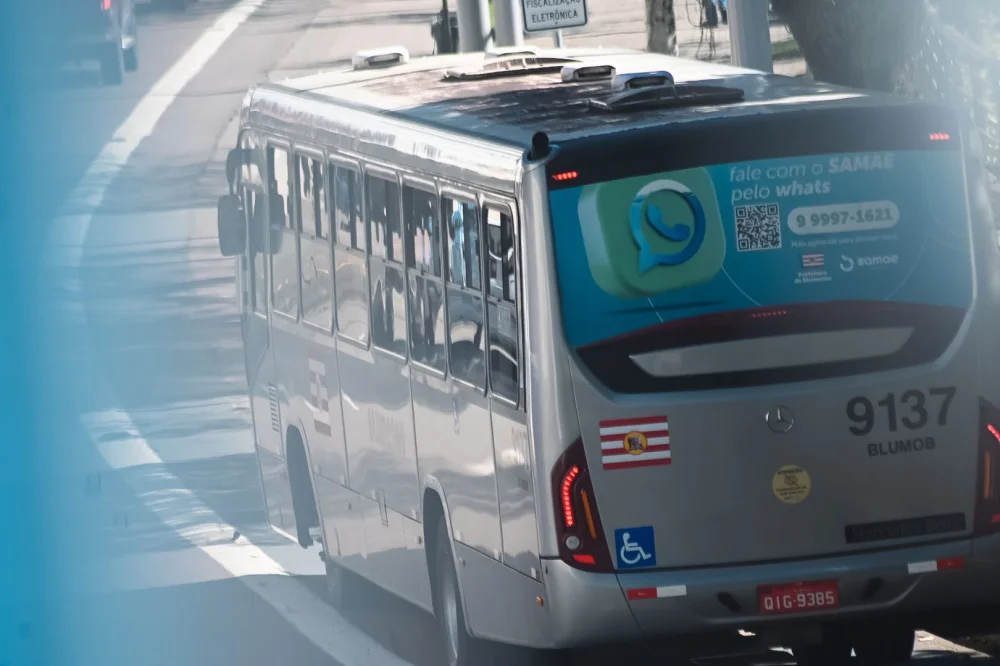 Ônibus terão viagens extras para atender moradores, trabalhadores e turistas durante a Oktoberfest