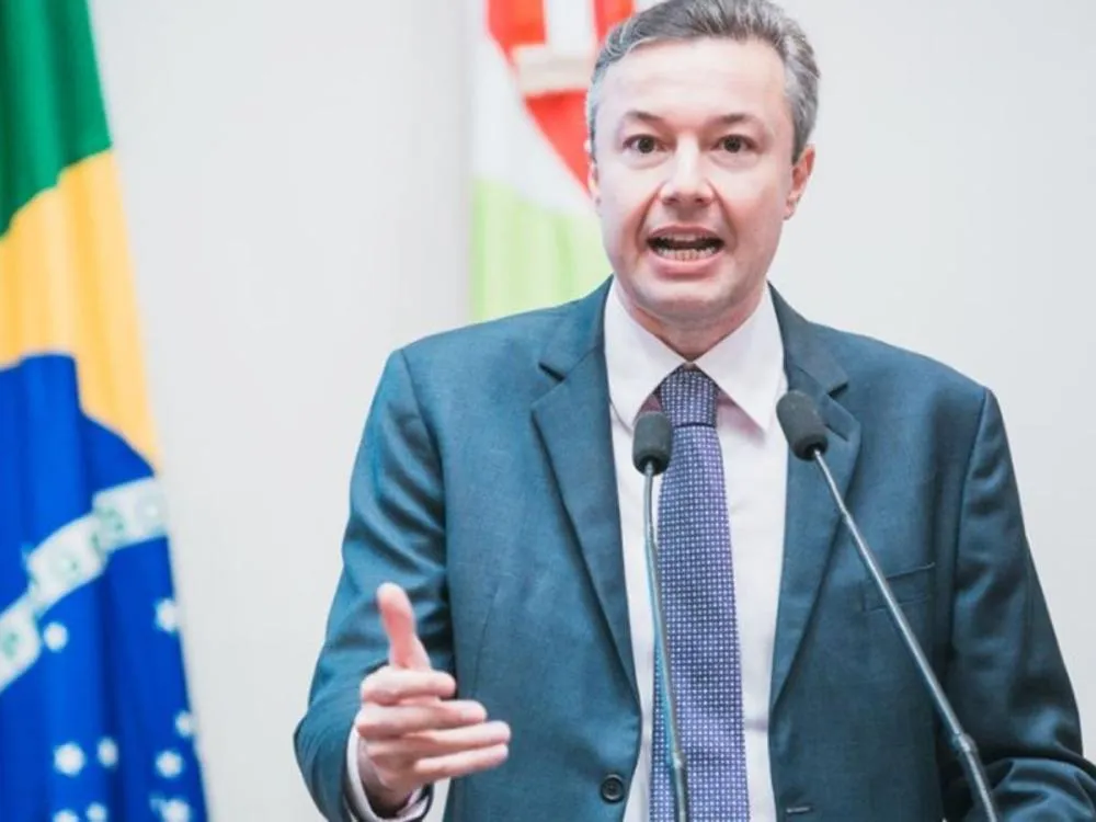 CPI do Esgoto transfere oitiva de Napoleão Bernardes para 3 de outubro