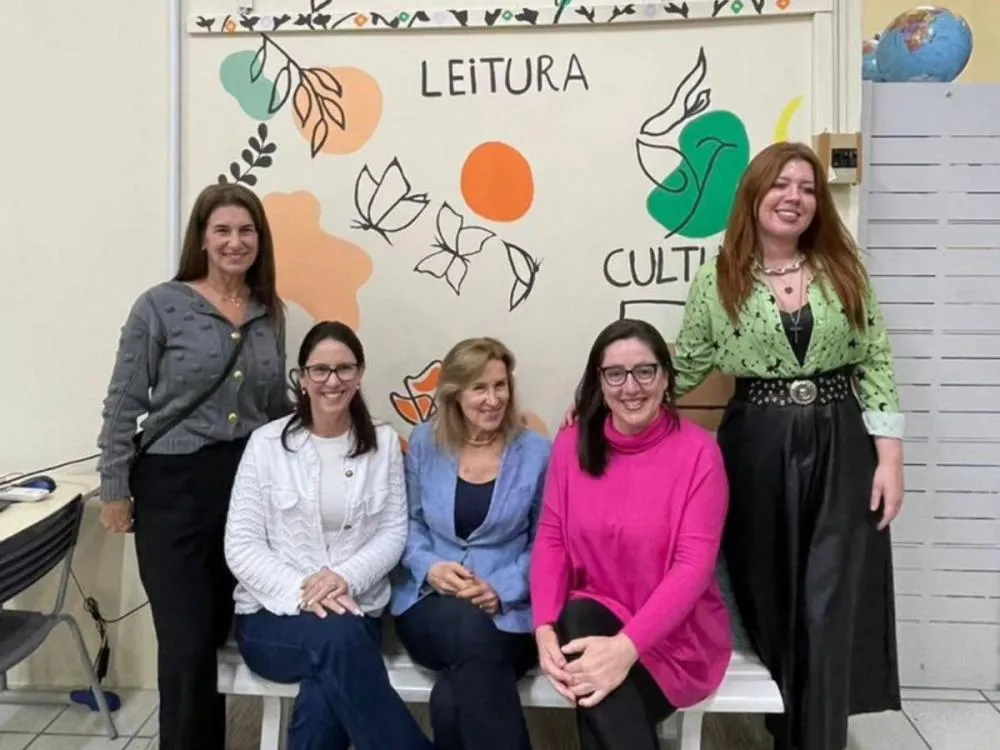 Escola Honório Miranda, em Gaspar, reinaugura biblioteca e celebra memória de Dona Carminha