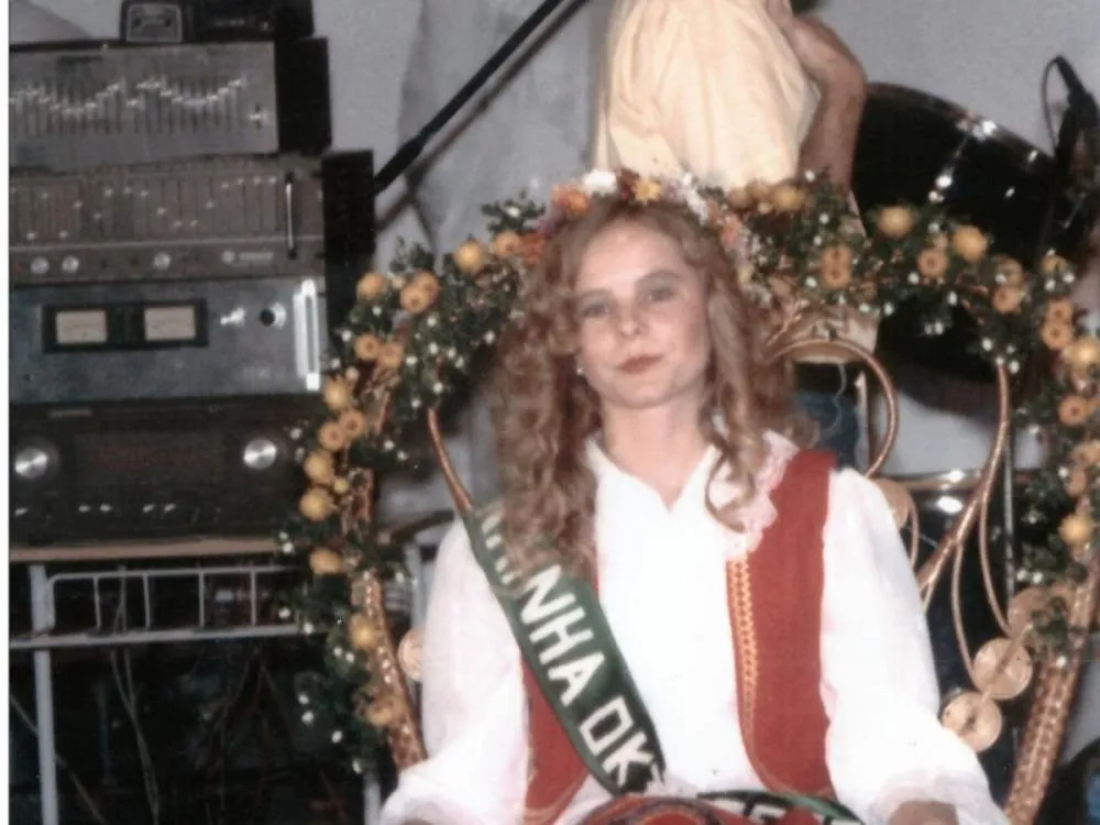 Desfile de abertura da Oktoberfest reunirá rainhas e princesas que marcaram 40 anos de festa em Blumenau