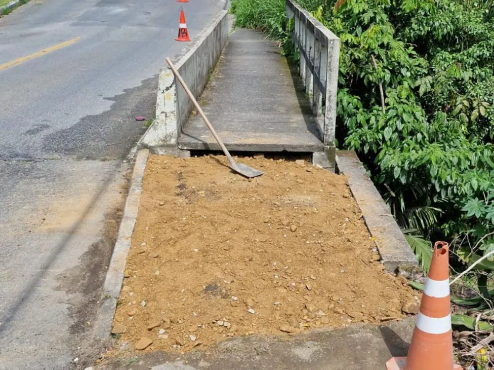 Após cobrança, Prefeitura inicia obras para reparar ponte da Rua Kurt Jacobs, em Blumenau