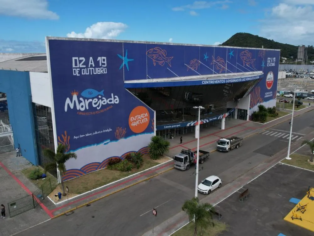 Marejada de Itajaí começa com festa e marca o retorno dos shows nacionais à programação