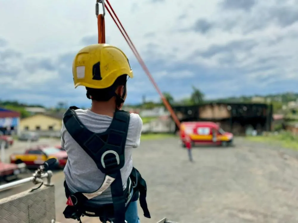 Corpo de Bombeiros de SC abre quartéis neste domingo em comemoração ao Dia das Crianças
