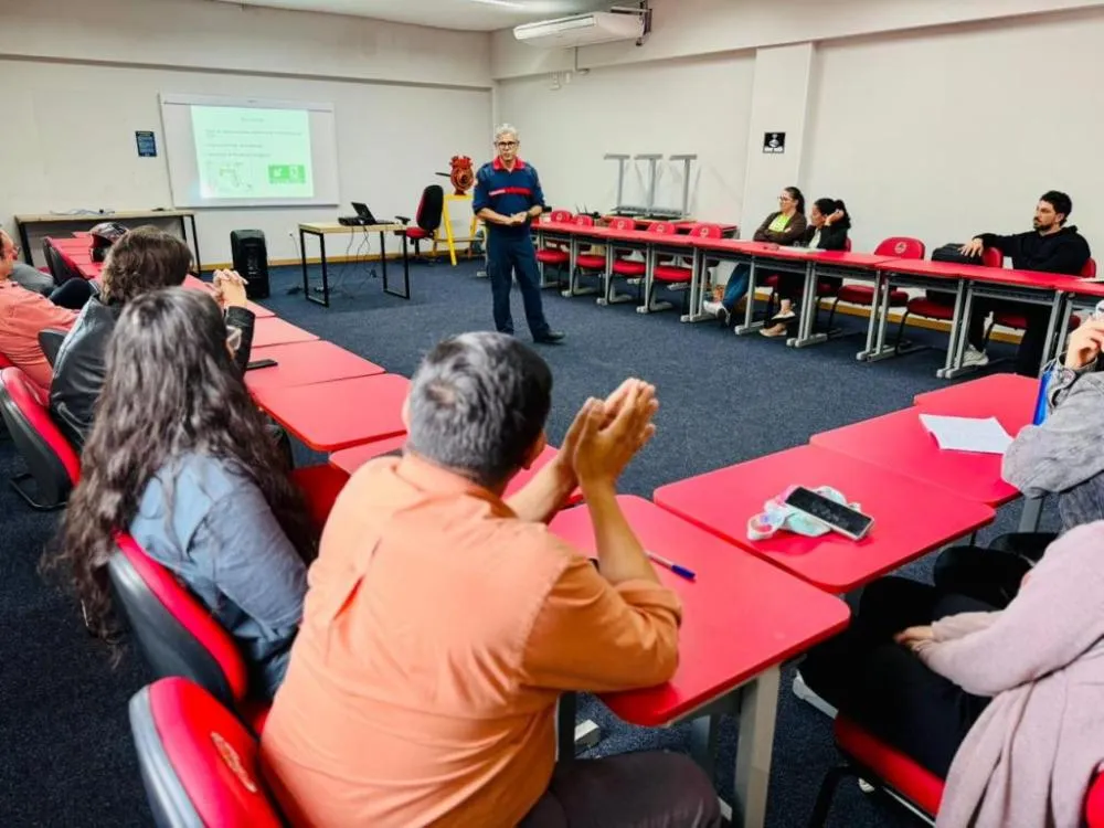 Instituições de ensino de Balneário Camboriú recebem simulado de evacuação, promovido pelo projeto Defesa Civil nas Escolas