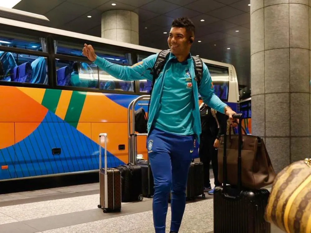 Seleção brasileira chega a Tóquio para amistoso contra Japão na terça
