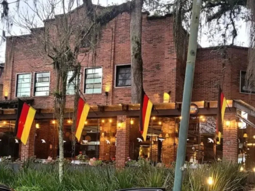 Após meses fechado, Biergarten de Blumenau ganha nova concessão e deve voltar a funcionar em até seis meses