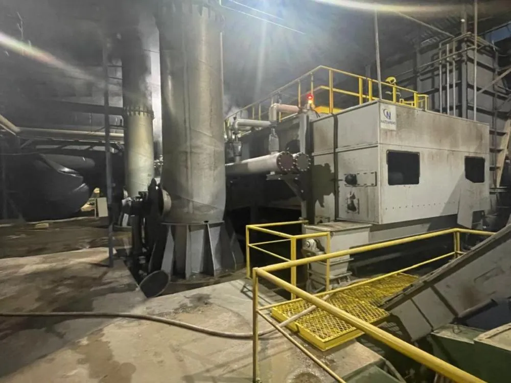 Incêndio atinge máquina de serragem em indústria e mobiliza bombeiros no Alto Vale