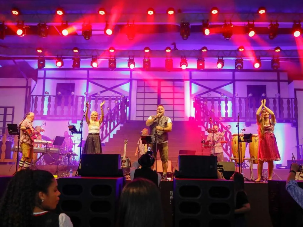 Troglauer e HÖGL FUN BAND são atrações desta sexta-feira na Oktoberfest; confira a programação