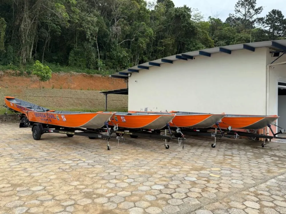 Rio do Sul reforça estrutura com novas embarcações e kits de salvamento