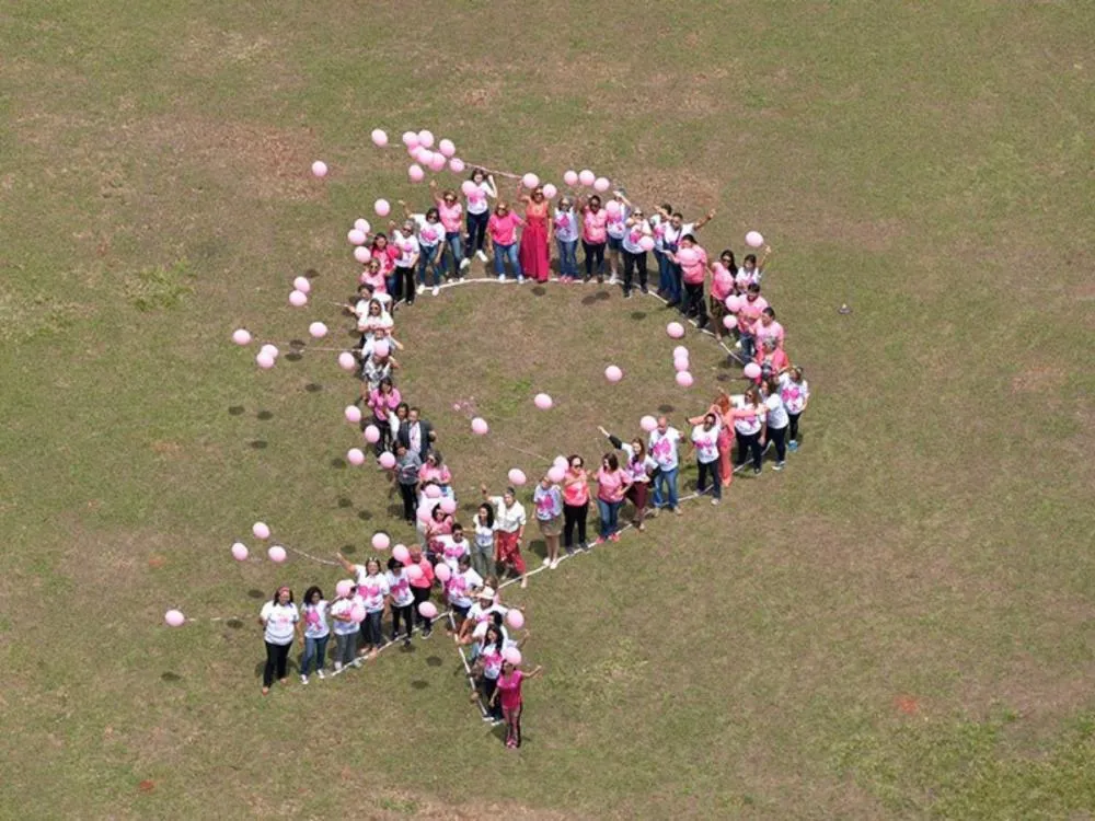 Balneário Camboriú prepara mobilização com laço humano gigante em apoio ao Outubro Rosa