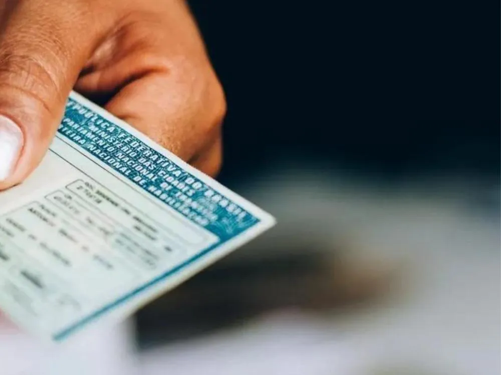 Deputados aprovam projeto que permite envio de documentos oficiais pelos Correios em Santa Catarina