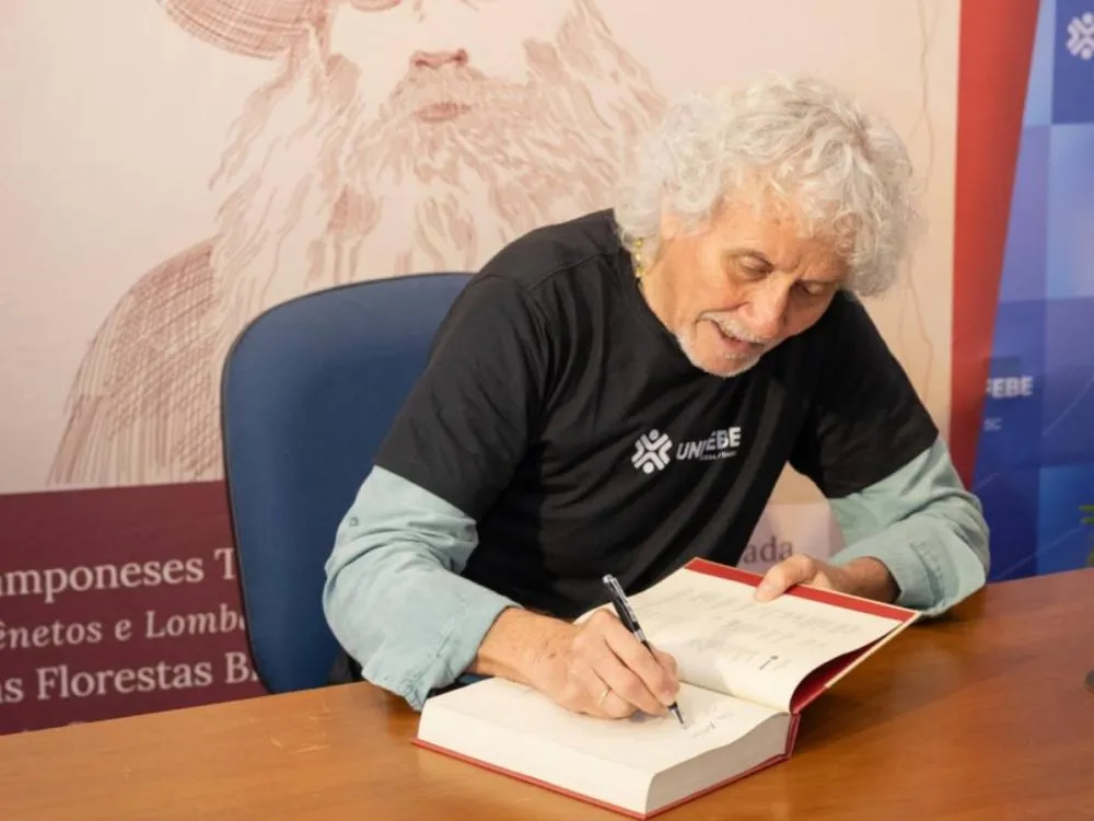 Livro sobre a imigração italiana em SC é relançado em Blumenau com versão atualizada; veja data