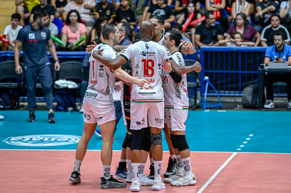 Apan Blumenau inicia caminhada na Superliga B 2025/2026 contra o Pantanal Vôlei, em Ascurra