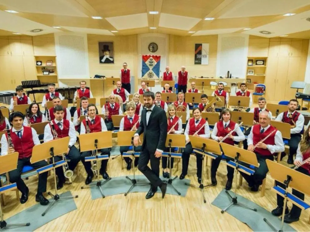 Blumenau recebe banda da Itália em desfile e concerto gratuito neste domingo