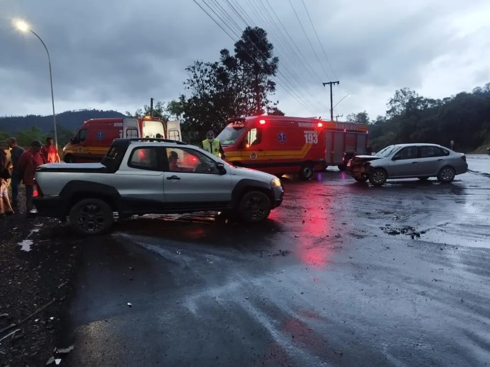 Acidente na SC-350, em Rio do Sul, deixa uma pessoa ferida
